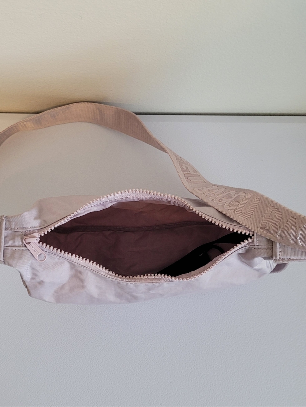 BAGGU Dusty Pink Small Crescent Crossbody or Shoulder Bag - Picture 8 of 11